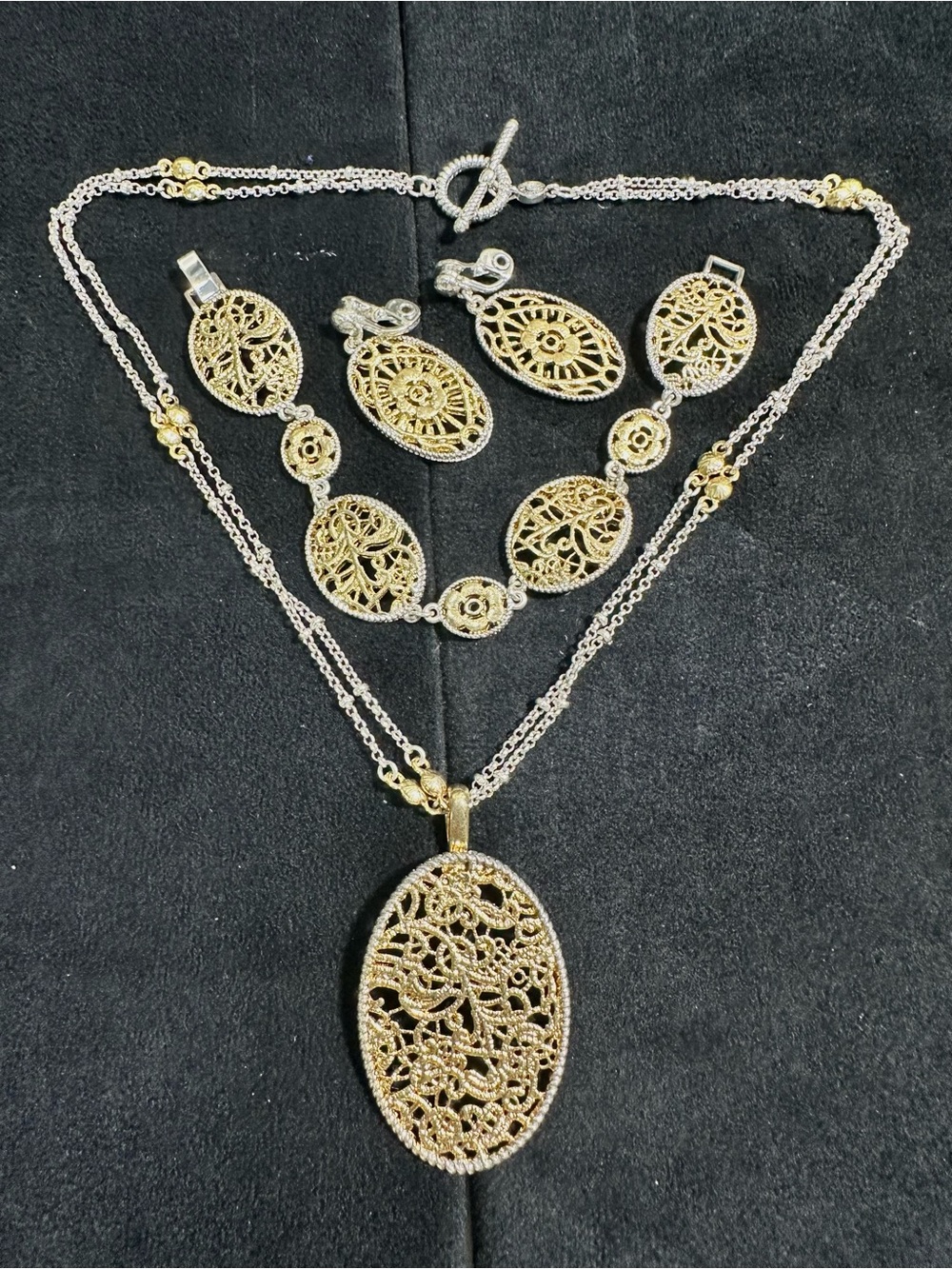 Vtg: Monet Demi Parure Set; Necklace, Bracelet, & Earrings